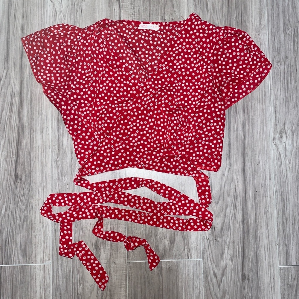 Floral tie crop top